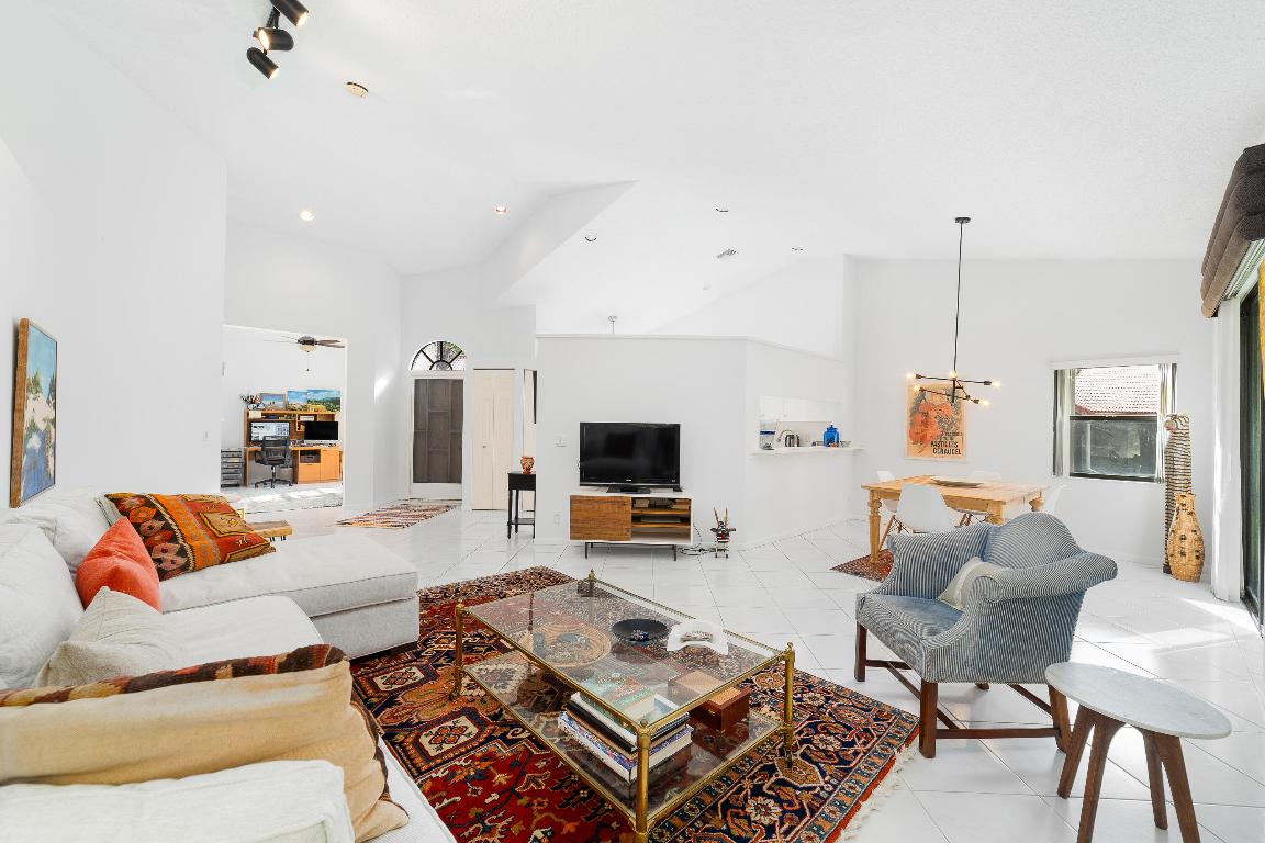 LEXINGTON CLUB 3 - Residential