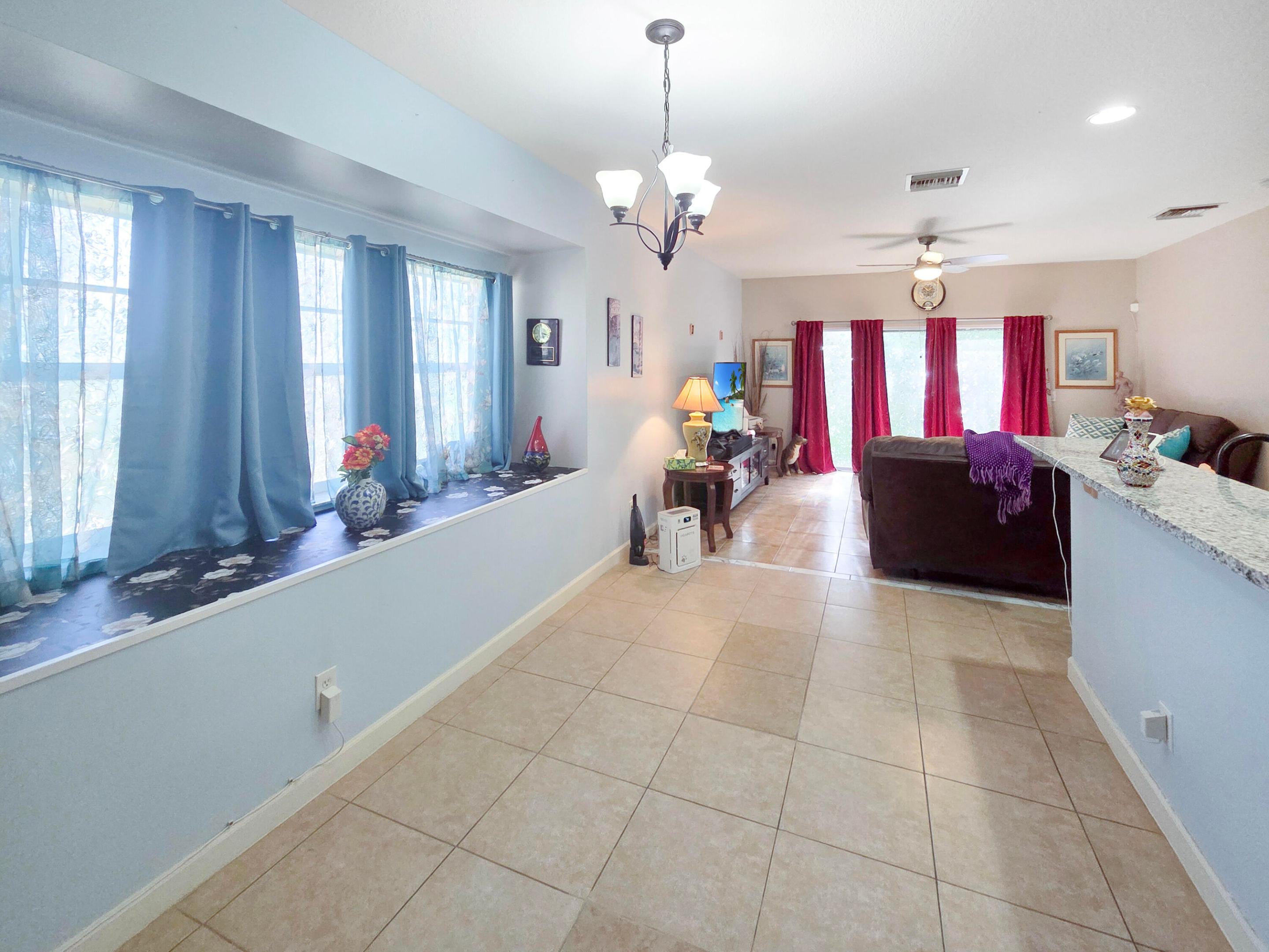 2529 CREEKSIDE Drive