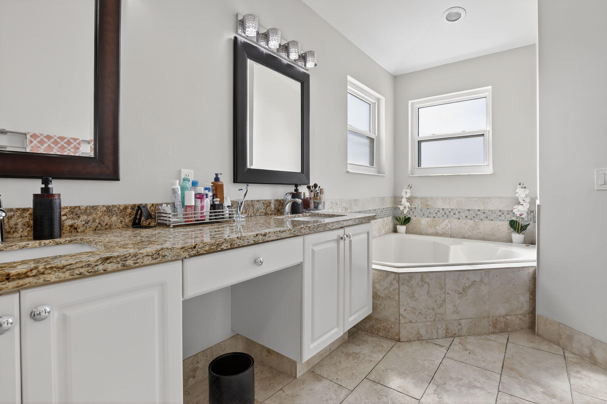 ENCANTADA - Residential