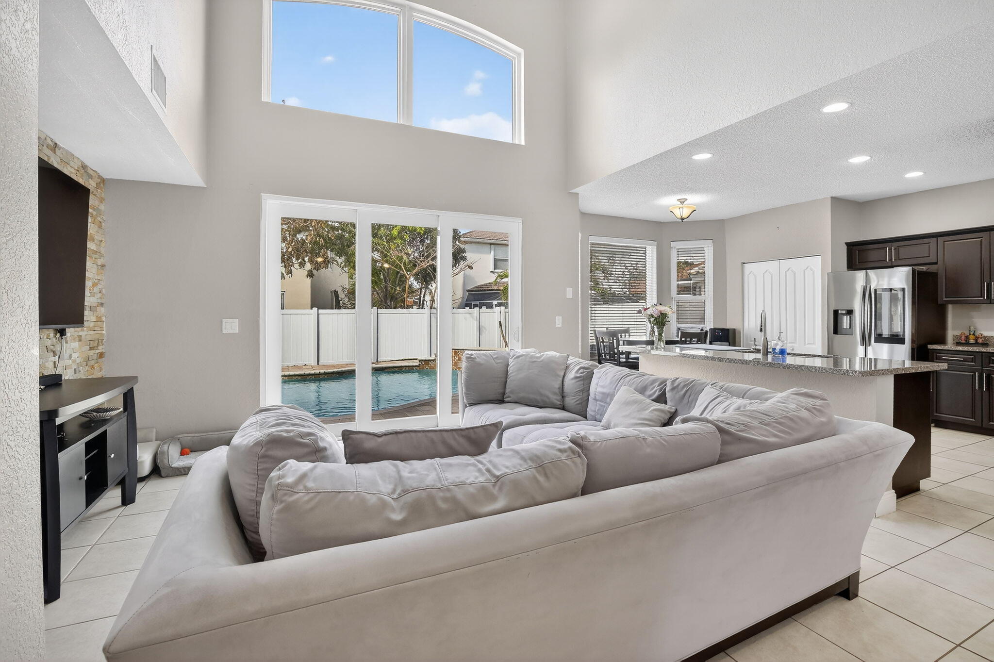 ENCANTADA - Residential