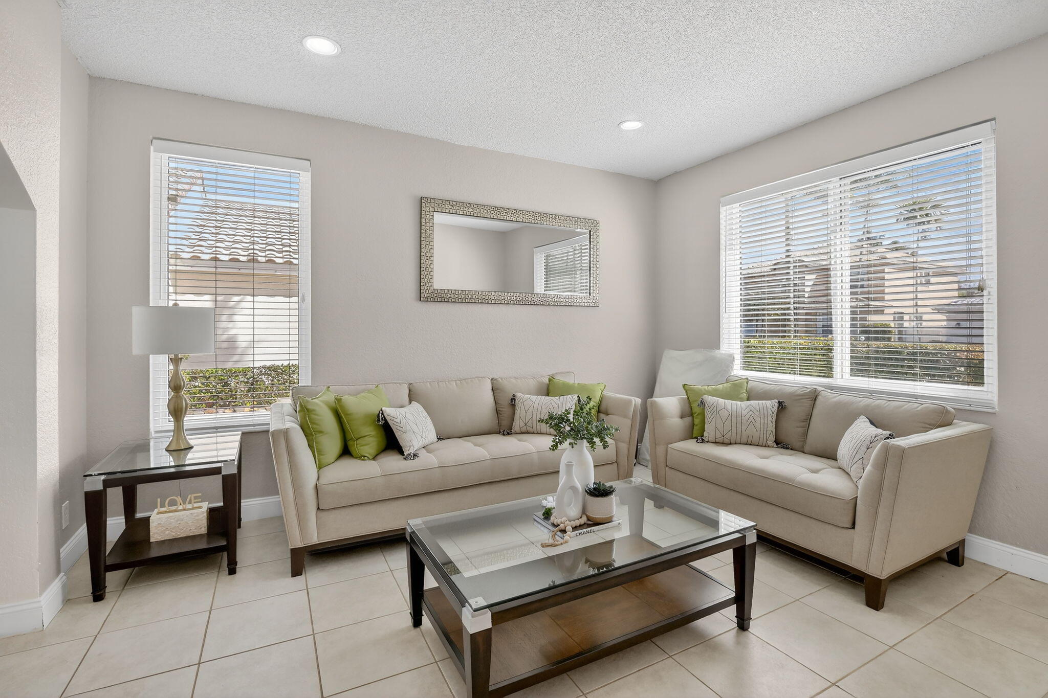 ENCANTADA - Residential