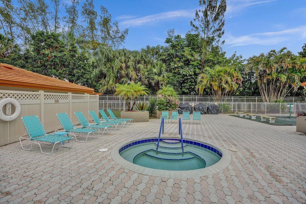 18TH HOLE AT INVERRARY CO - Residential