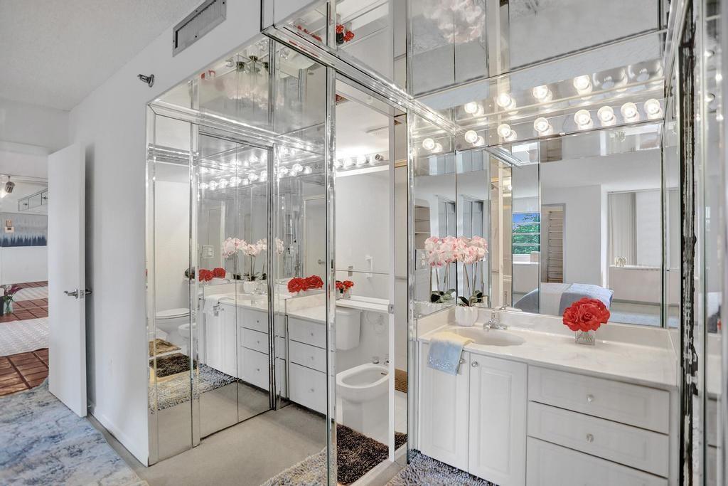 18TH HOLE AT INVERRARY CO - Residential