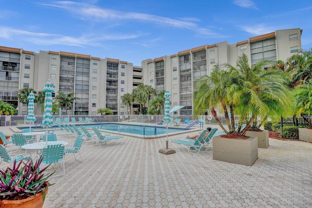 18TH HOLE AT INVERRARY CO - Residential