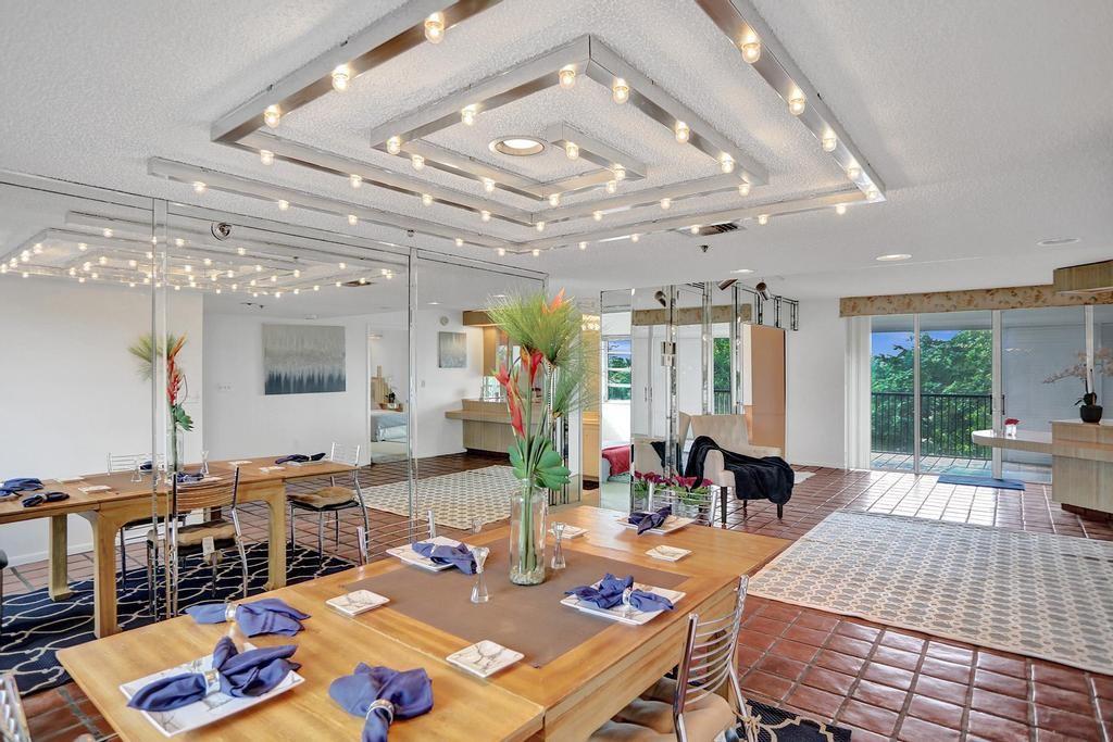 18TH HOLE AT INVERRARY CO - Residential