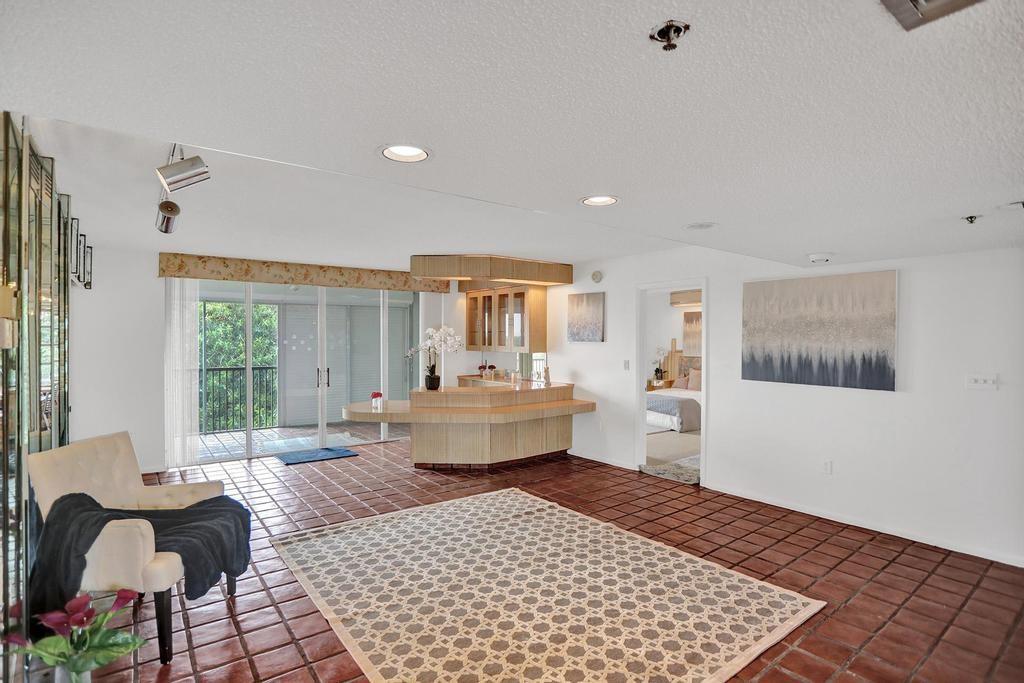 18TH HOLE AT INVERRARY CO - Residential