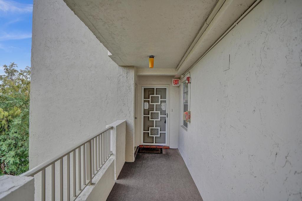 18TH HOLE AT INVERRARY CO - Residential