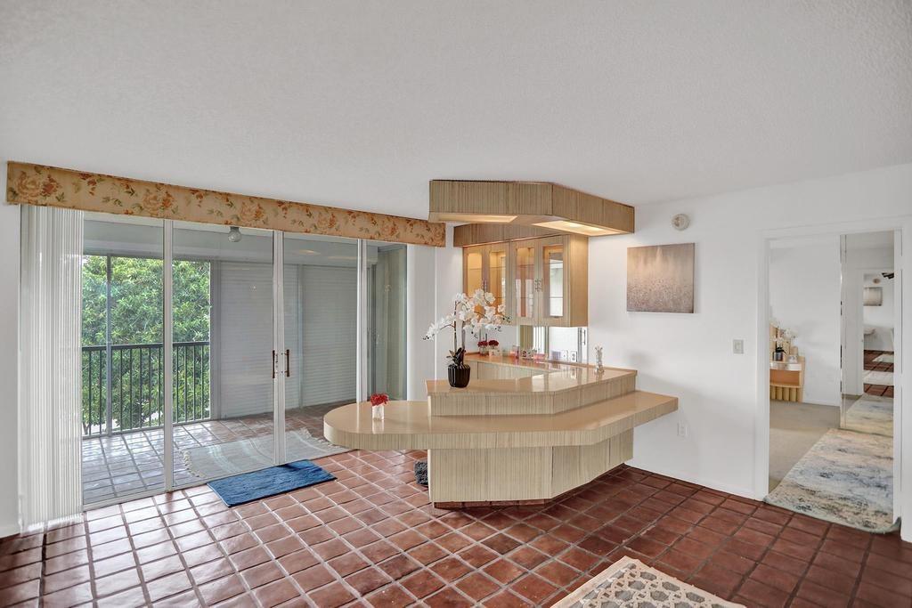 18TH HOLE AT INVERRARY CO - Residential