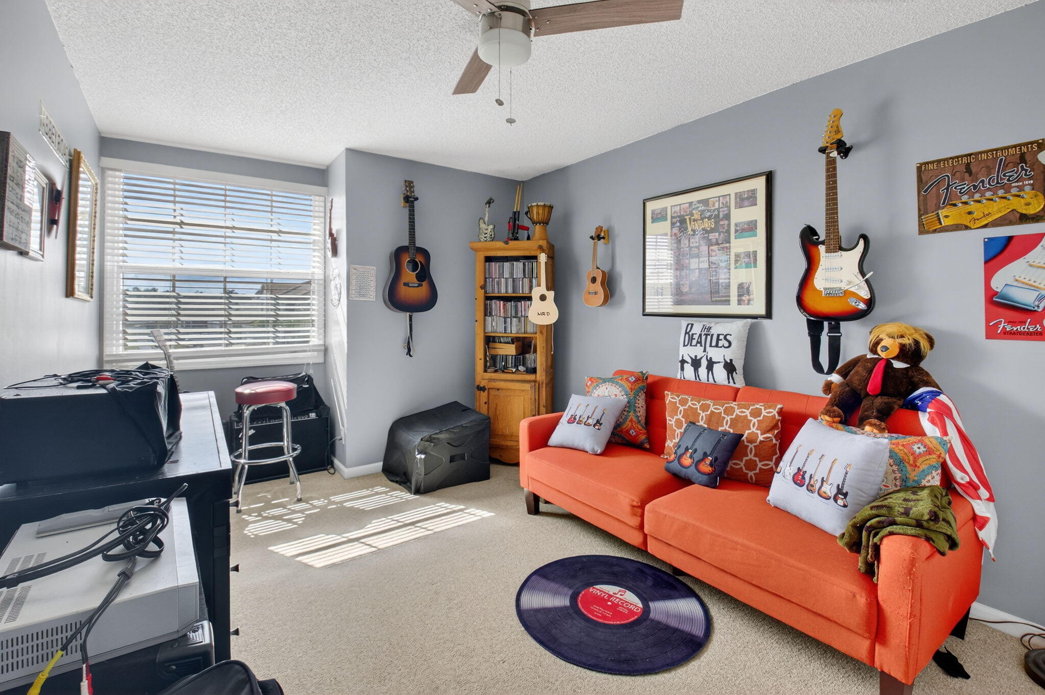 WINDCHIME LAKES - Residential