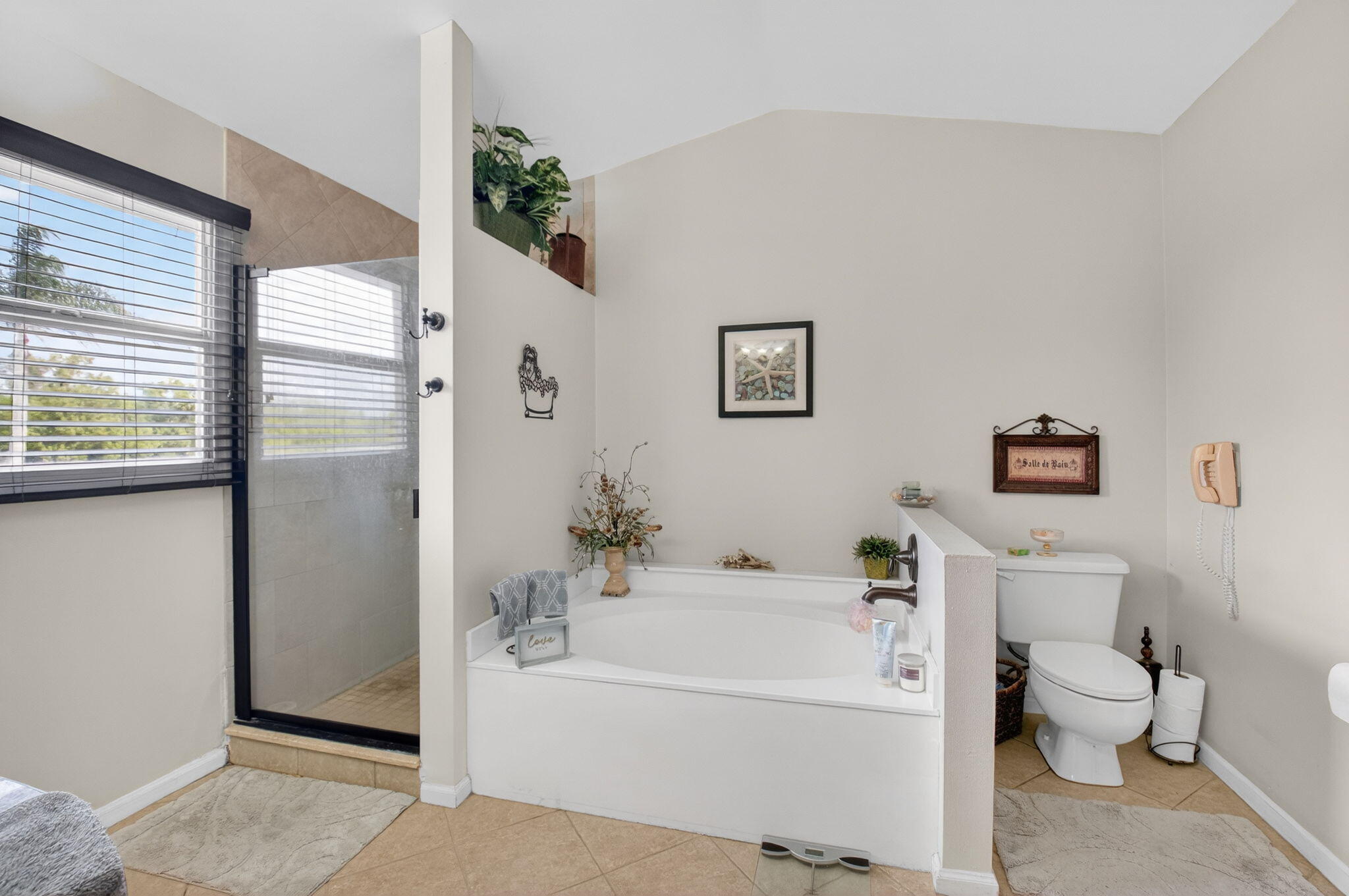 WINDCHIME LAKES - Residential