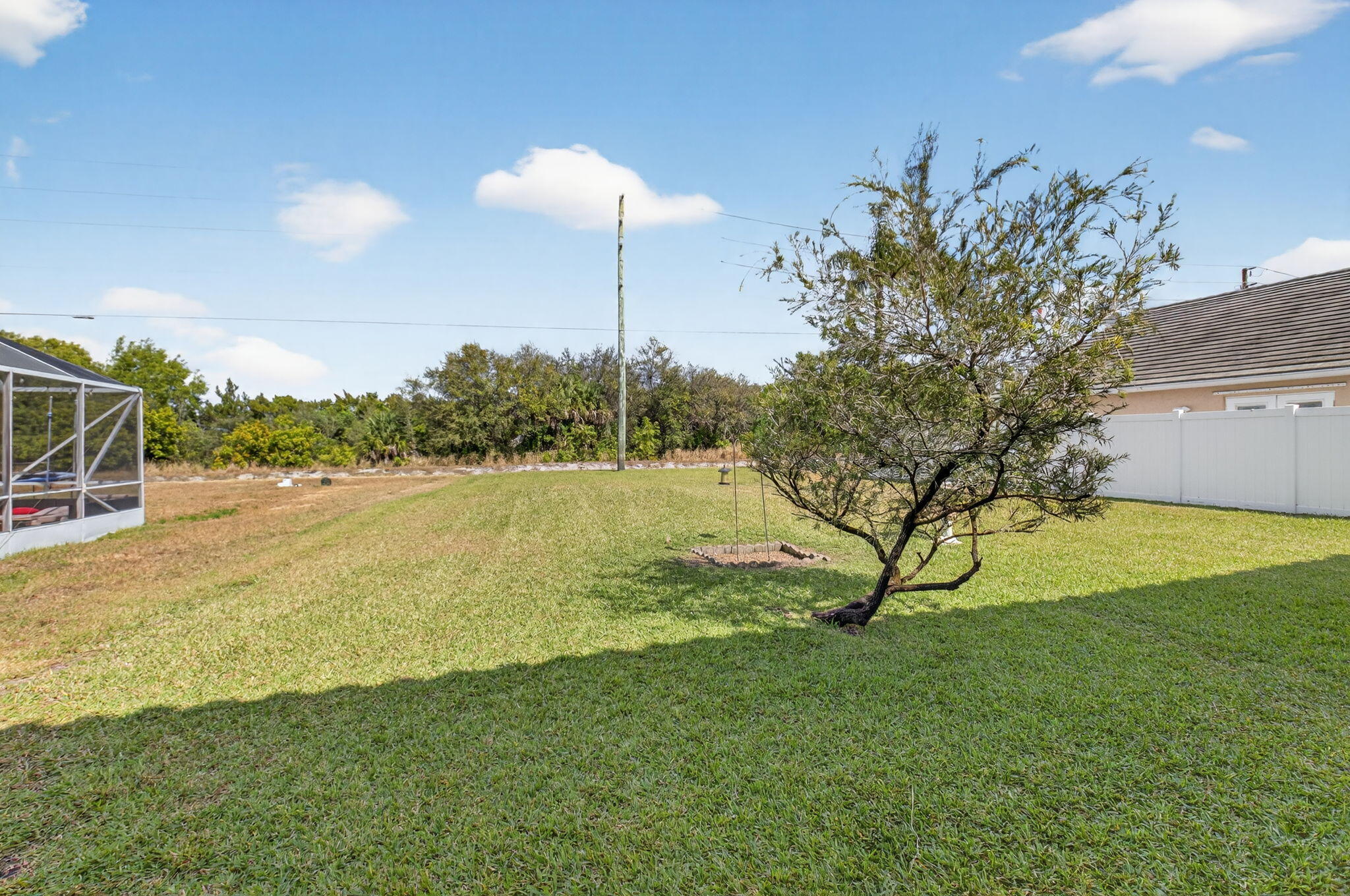 WINDCHIME LAKES - Residential