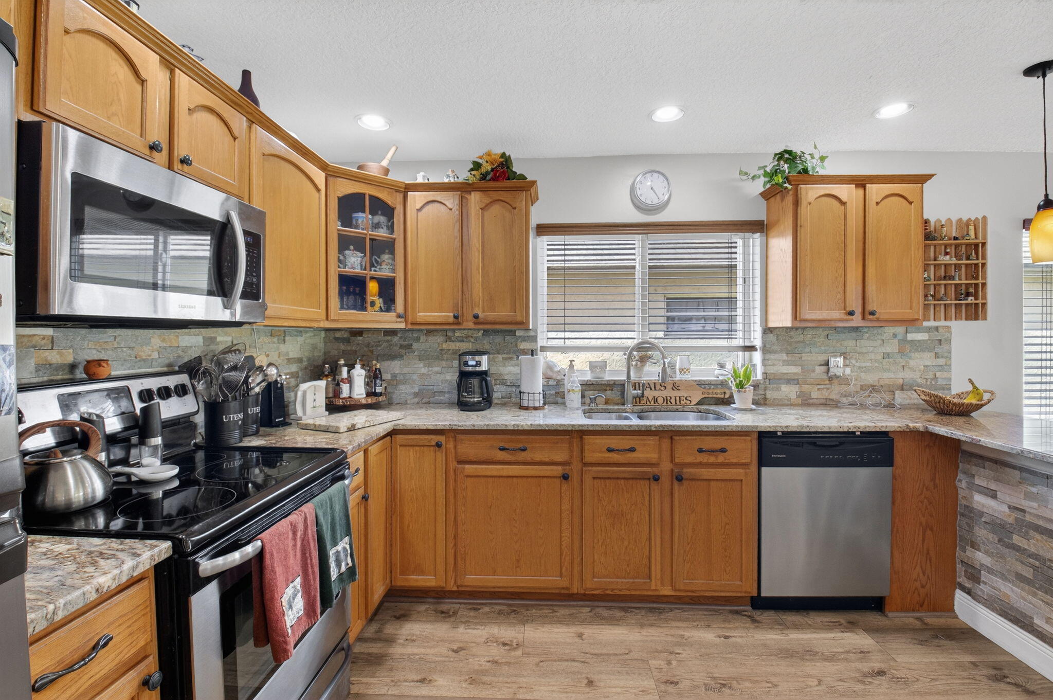 WINDCHIME LAKES - Residential