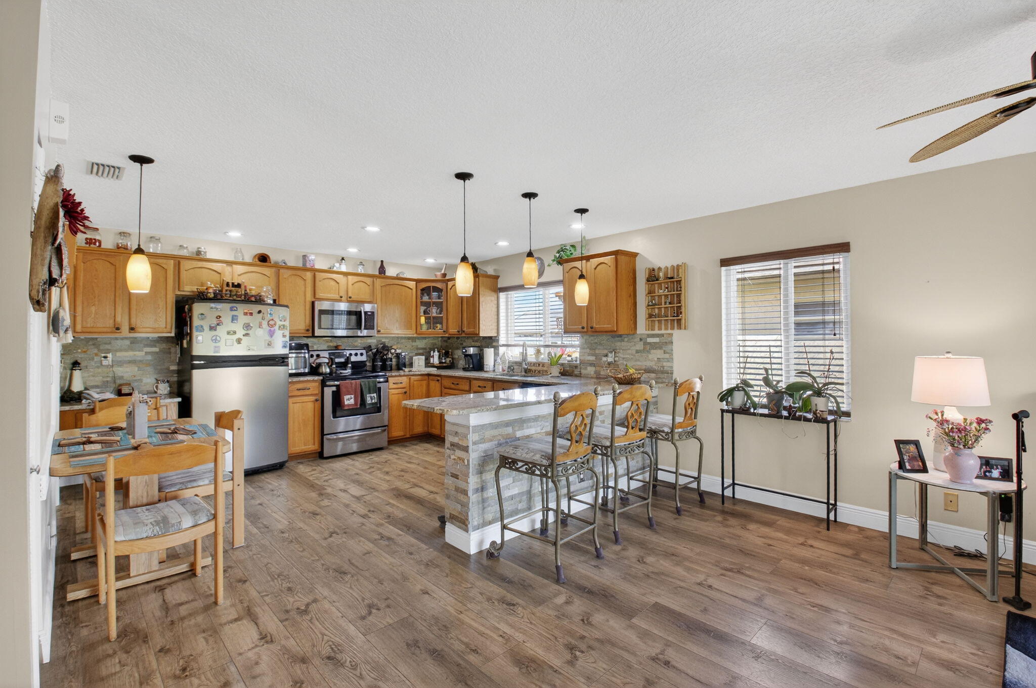 WINDCHIME LAKES - Residential