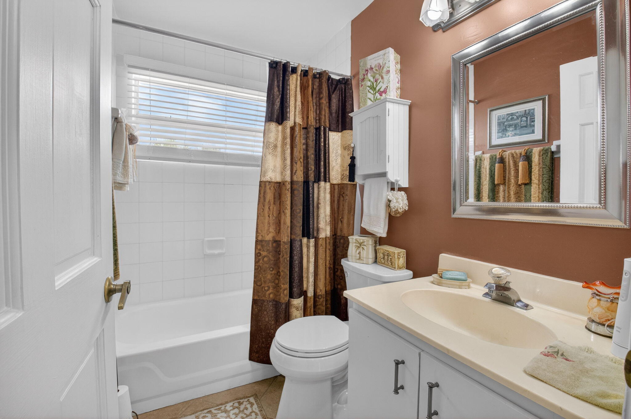 WINDCHIME LAKES - Residential