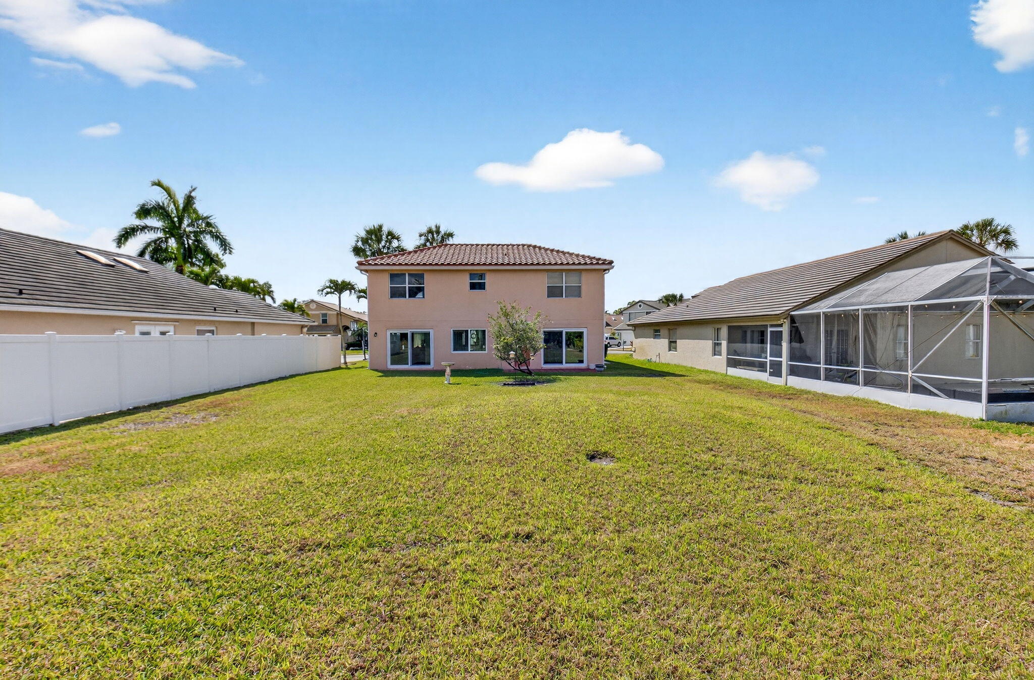 WINDCHIME LAKES - Residential