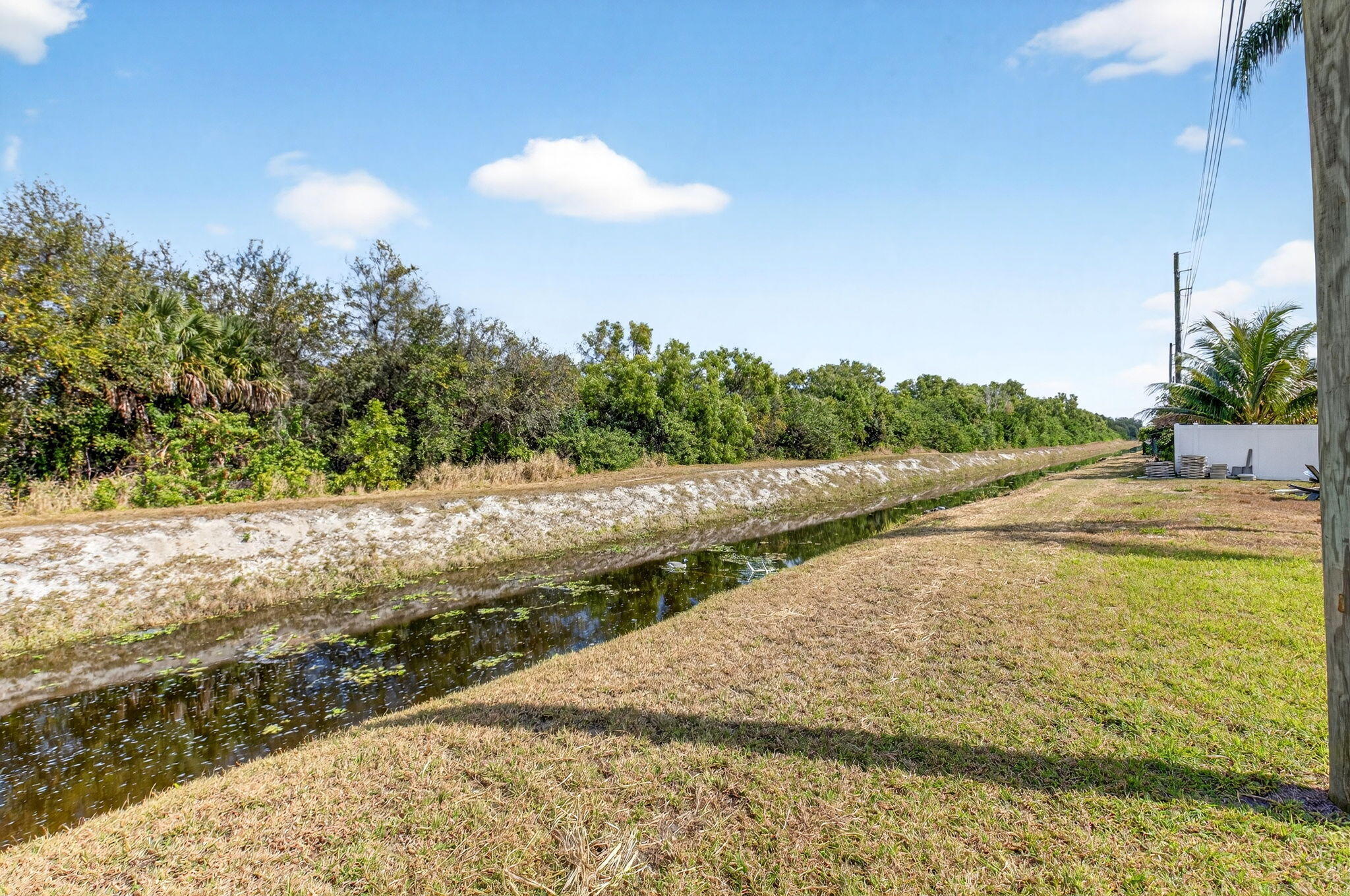 WINDCHIME LAKES - Residential