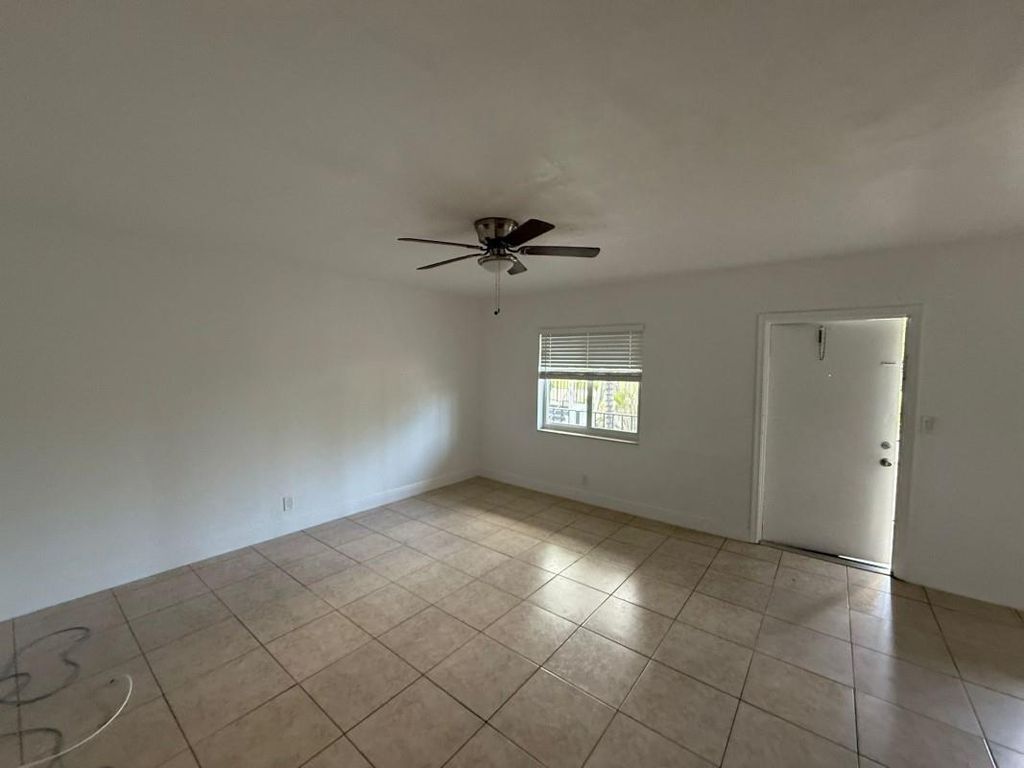 Photo of 100 SW 9th Street #202, Fort Lauderdale, FL 33315 (MLS # F10522691)