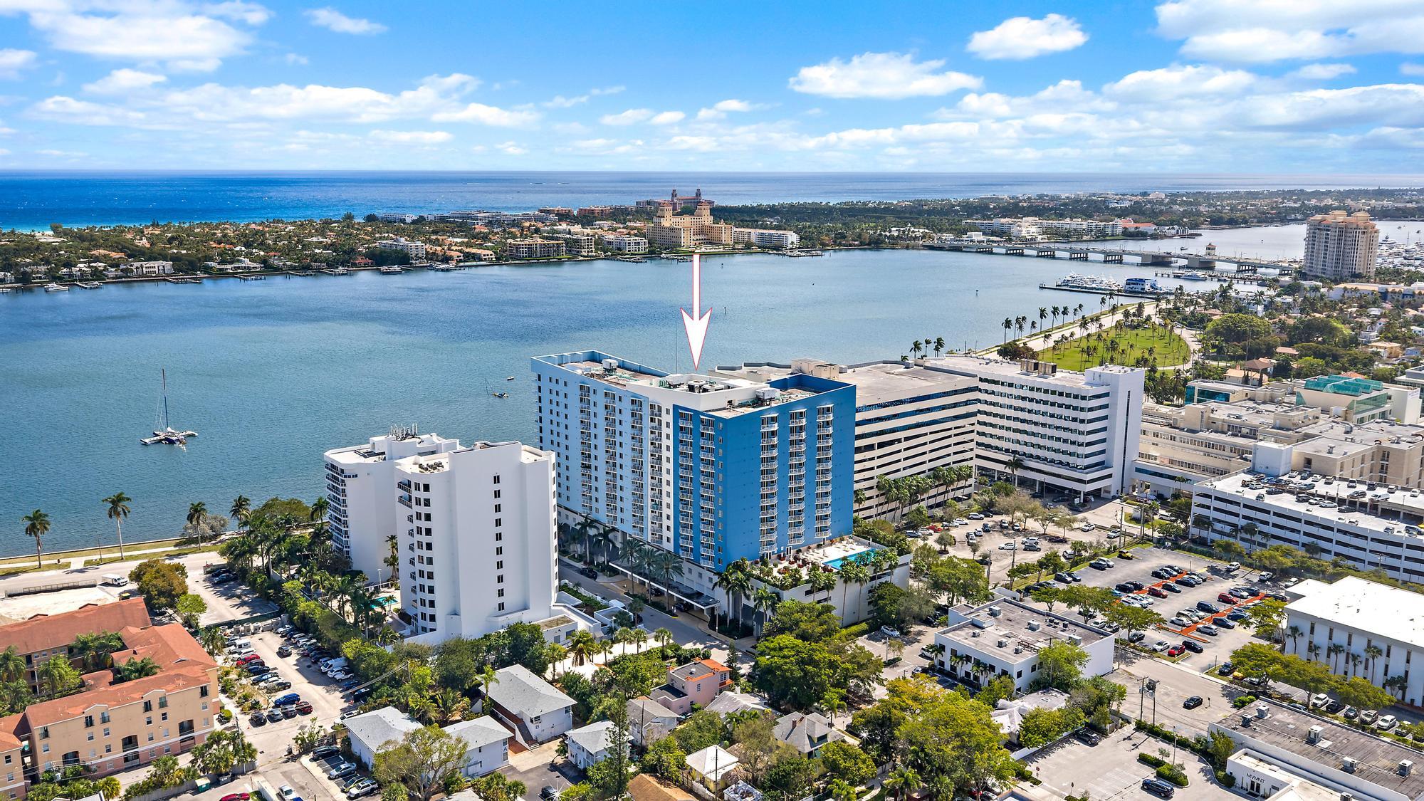 SLADE CONDO - Residential