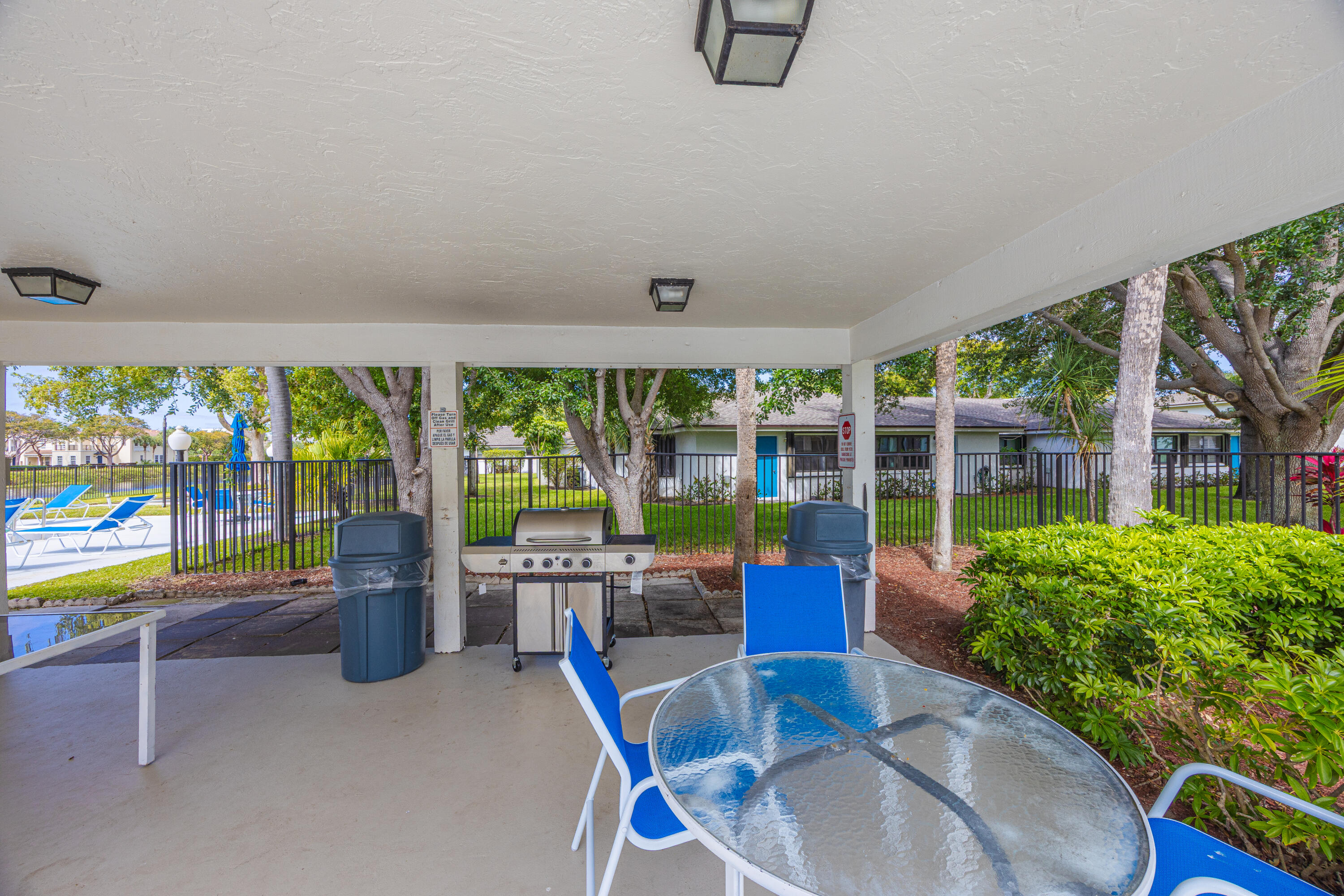 DELRAY OAKS CONDO - Residential