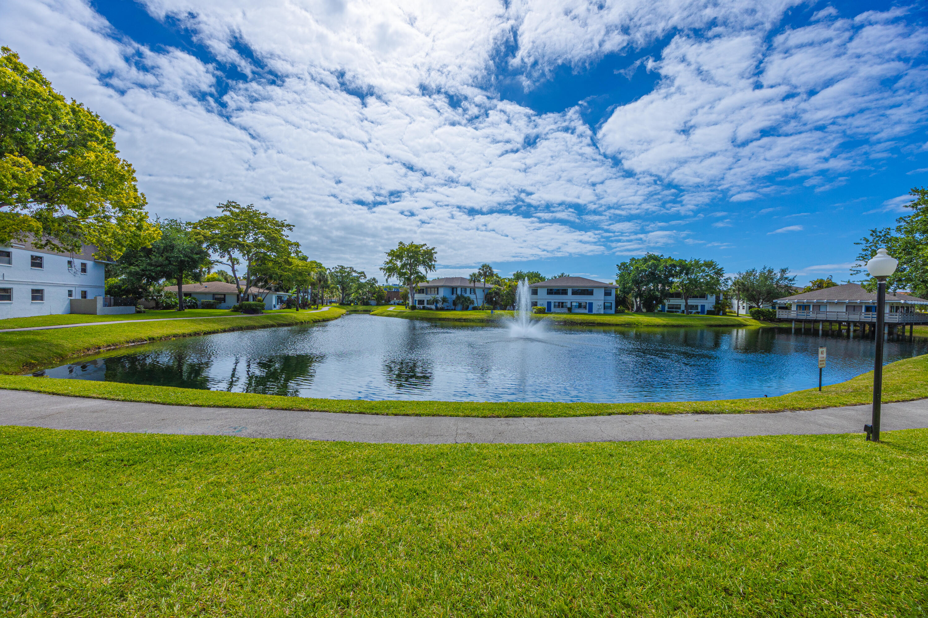 DELRAY OAKS CONDO - Residential