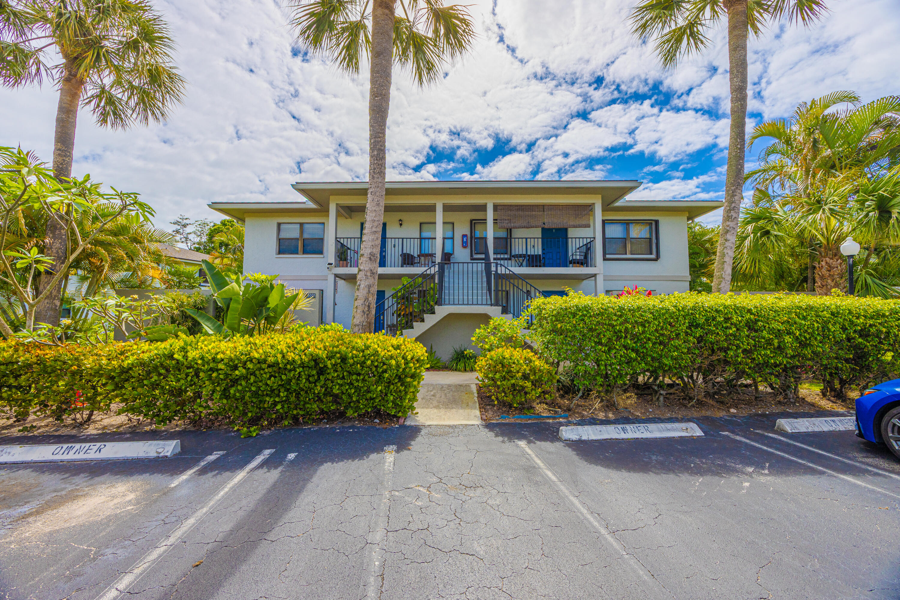 DELRAY OAKS CONDO - Residential