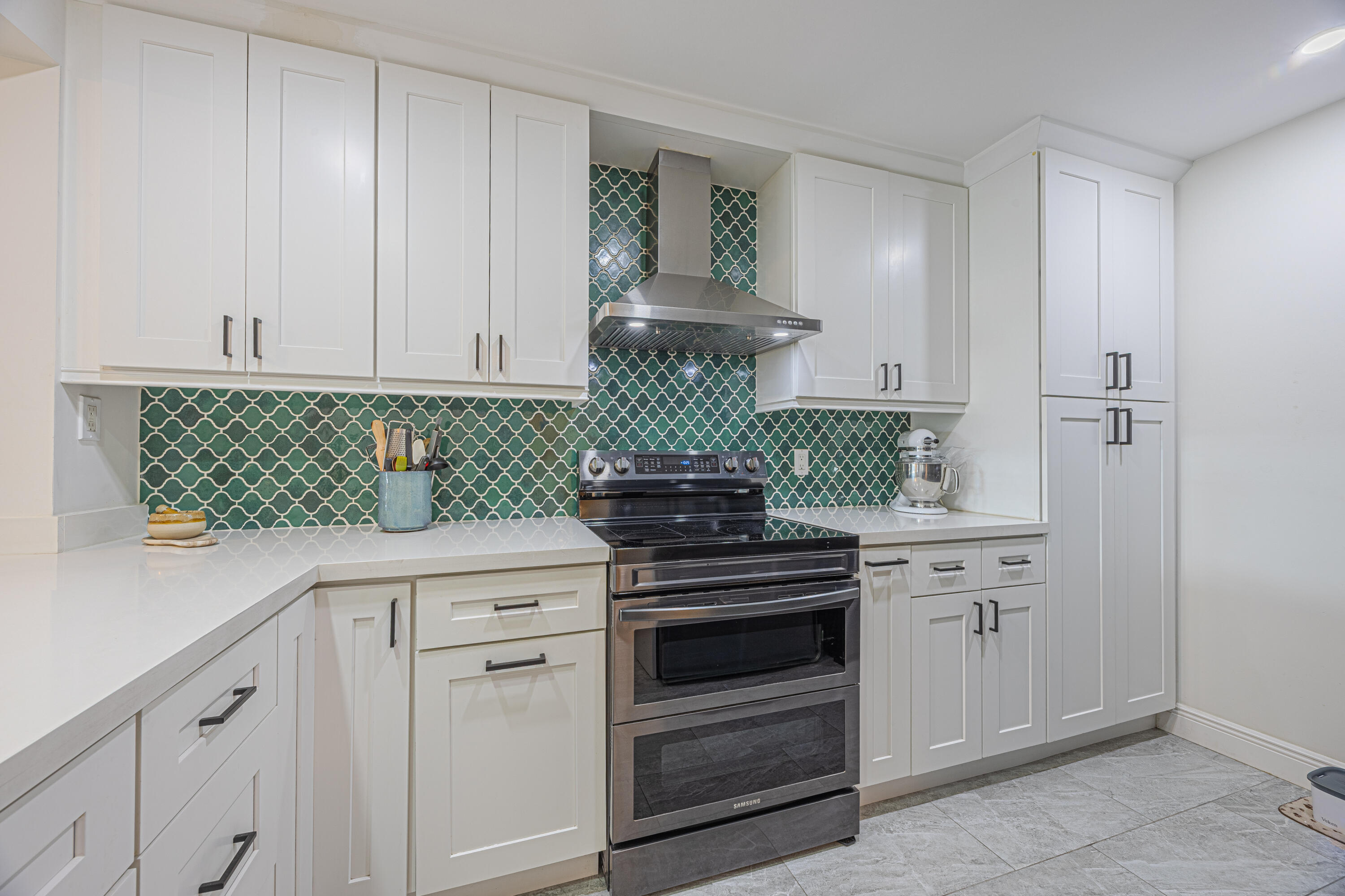 DELRAY OAKS CONDO - Residential