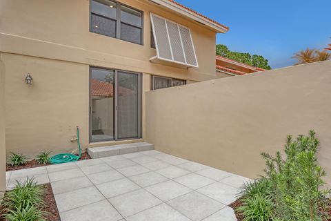 Tiny photo for 132 Old Meadow Way, Palm Beach Gardens, FL 33418 (MLS # B26031230)