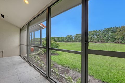 Tiny photo for 132 Old Meadow Way, Palm Beach Gardens, FL 33418 (MLS # B26031230)