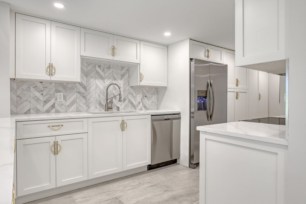 Photo of 132 Old Meadow Way, Palm Beach Gardens, FL 33418 (MLS # B26031230)