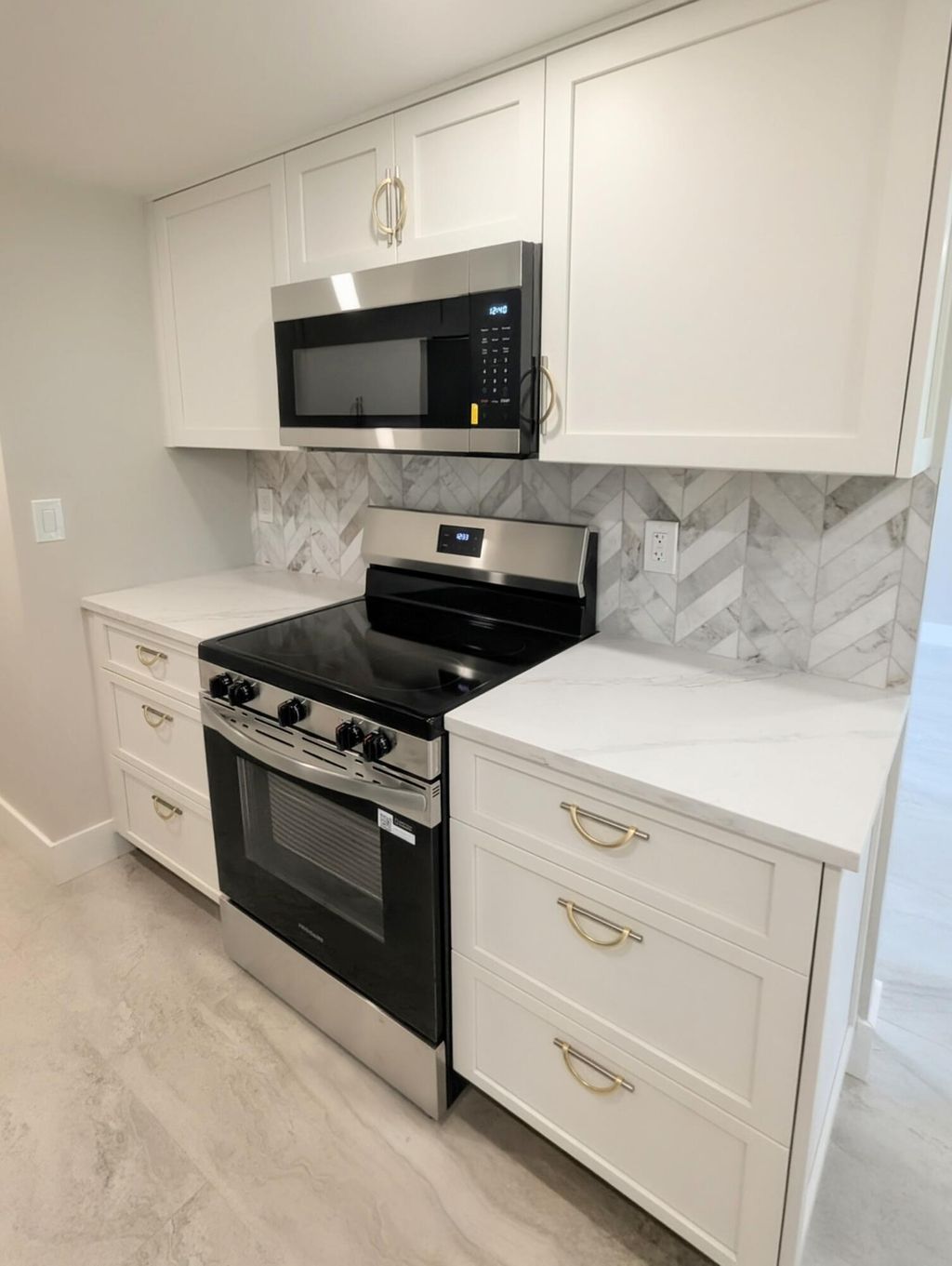 Photo of 132 Old Meadow Way, Palm Beach Gardens, FL 33418 (MLS # B26031230)