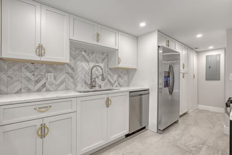 Tiny photo for 132 Old Meadow Way, Palm Beach Gardens, FL 33418 (MLS # B26031230)