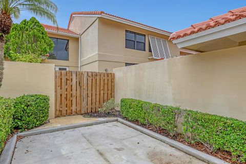 Tiny photo for 132 Old Meadow Way, Palm Beach Gardens, FL 33418 (MLS # B26031230)