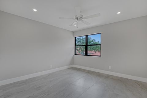 Tiny photo for 132 Old Meadow Way, Palm Beach Gardens, FL 33418 (MLS # B26031230)