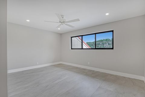 Tiny photo for 132 Old Meadow Way, Palm Beach Gardens, FL 33418 (MLS # B26031230)