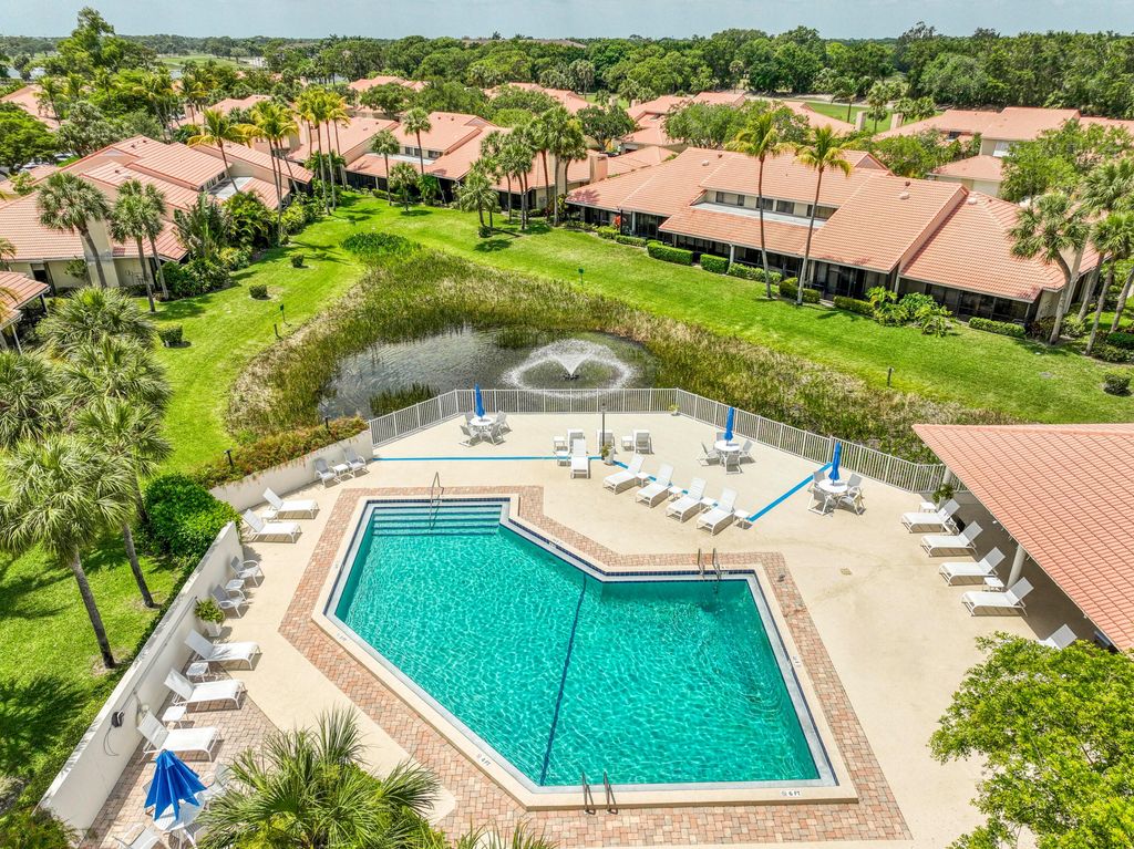 Photo of 132 Old Meadow Way, Palm Beach Gardens, FL 33418 (MLS # B26031230)