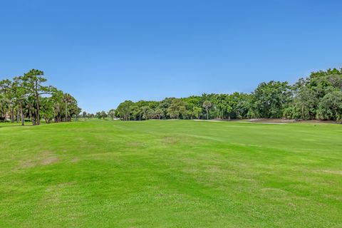 Tiny photo for 132 Old Meadow Way, Palm Beach Gardens, FL 33418 (MLS # B26031230)