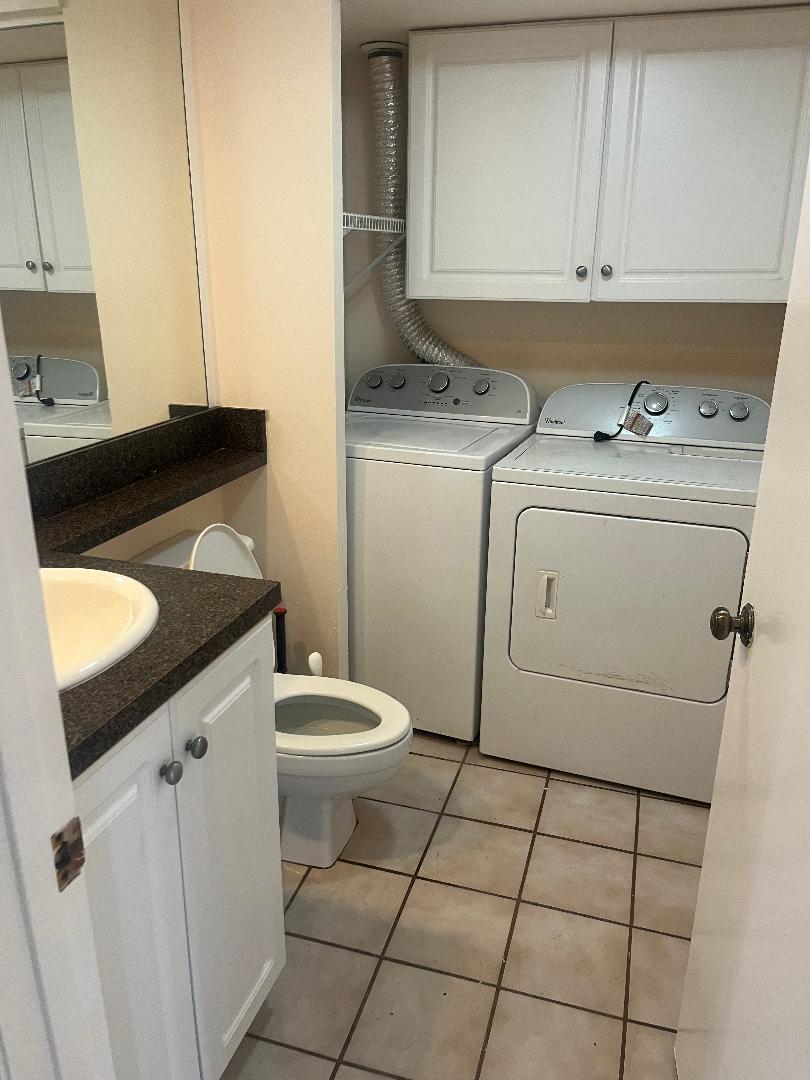 GARDEN LAKES AND GARDEN SQUARE SHOPS - Residential