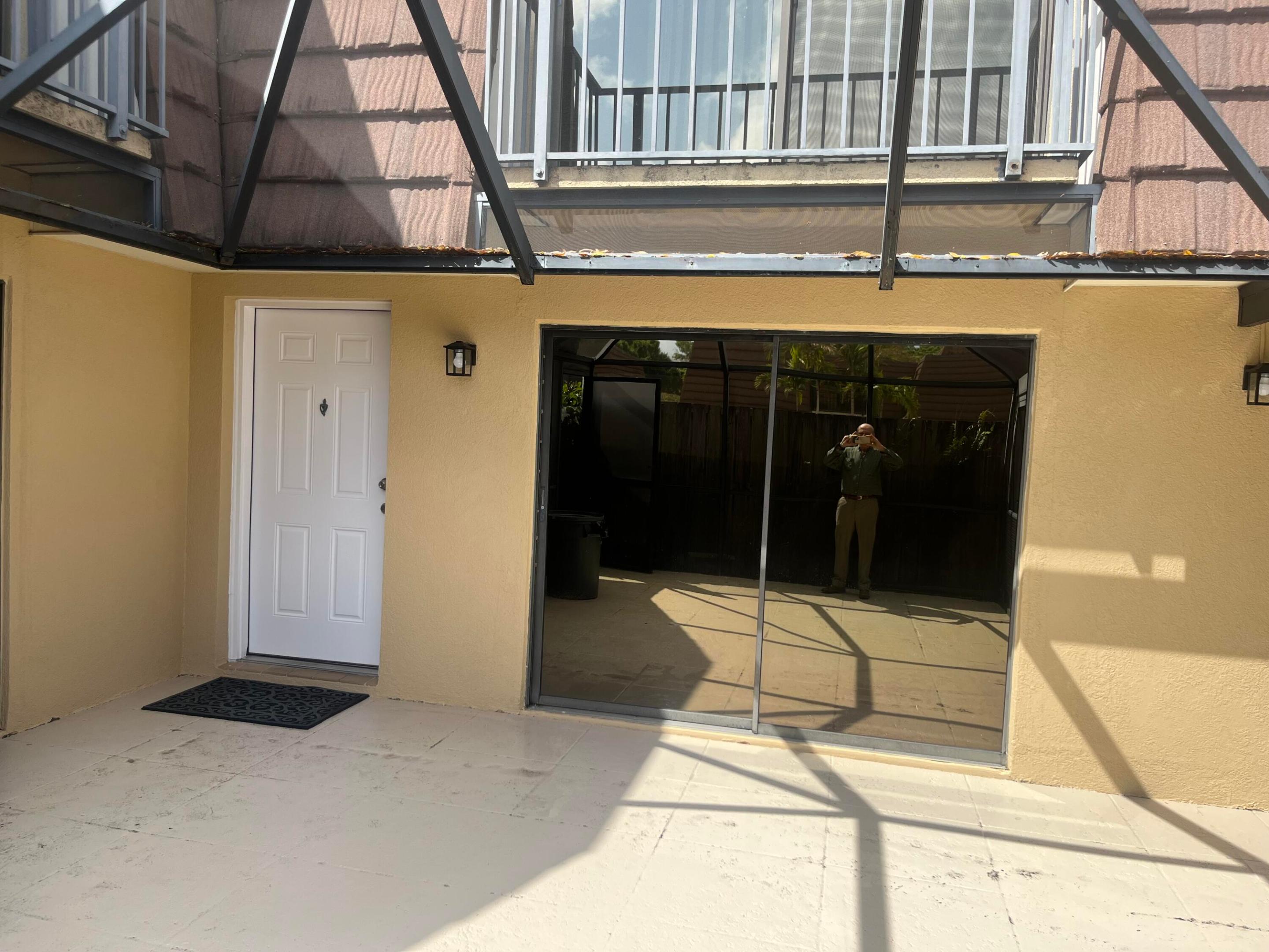 GARDEN LAKES AND GARDEN SQUARE SHOPS - Residential