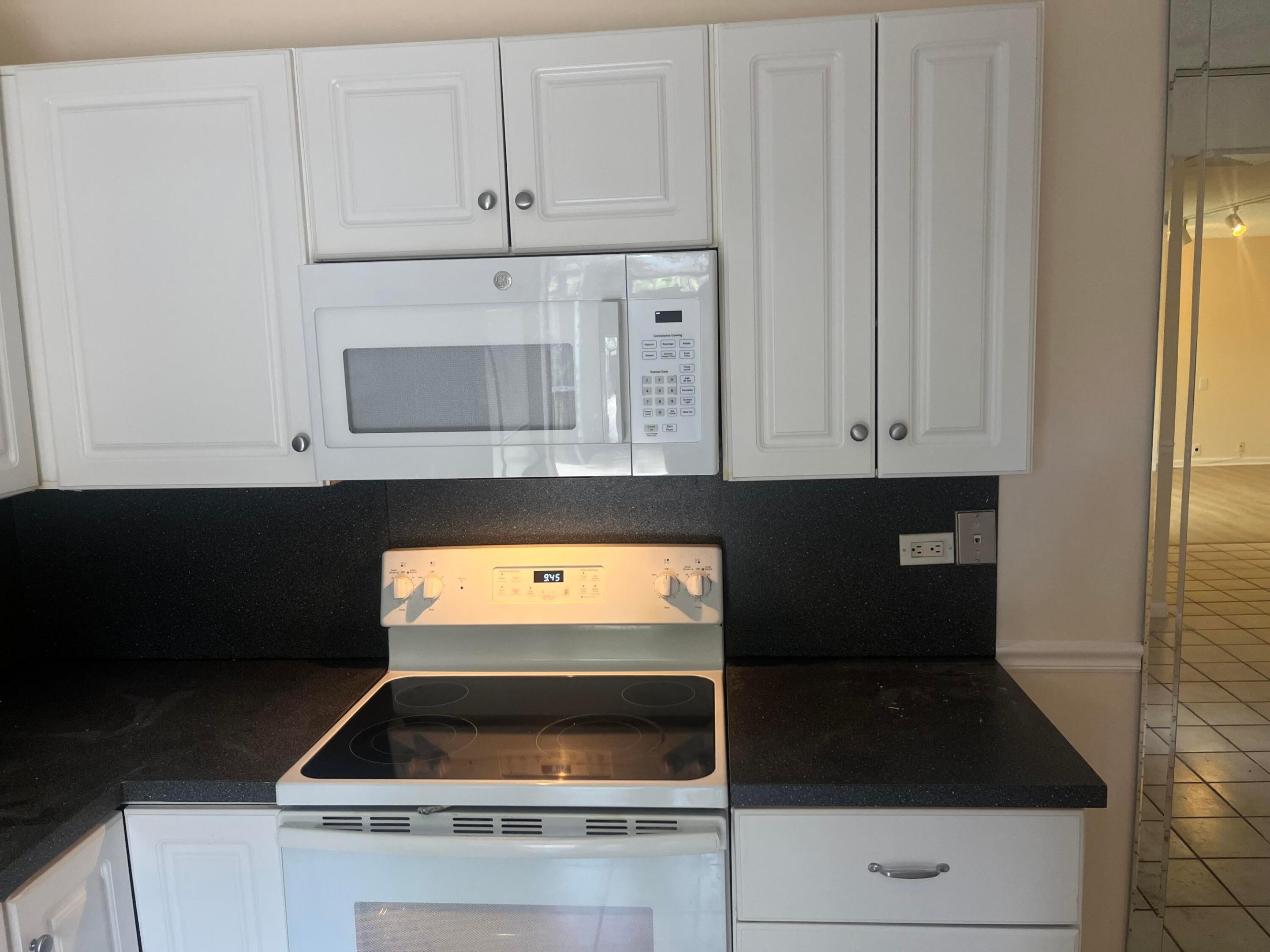 GARDEN LAKES AND GARDEN SQUARE SHOPS - Residential