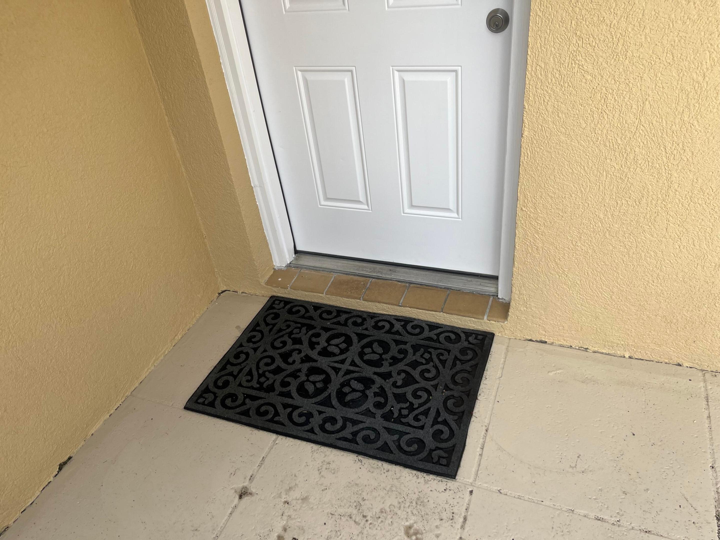 GARDEN LAKES AND GARDEN SQUARE SHOPS - Residential