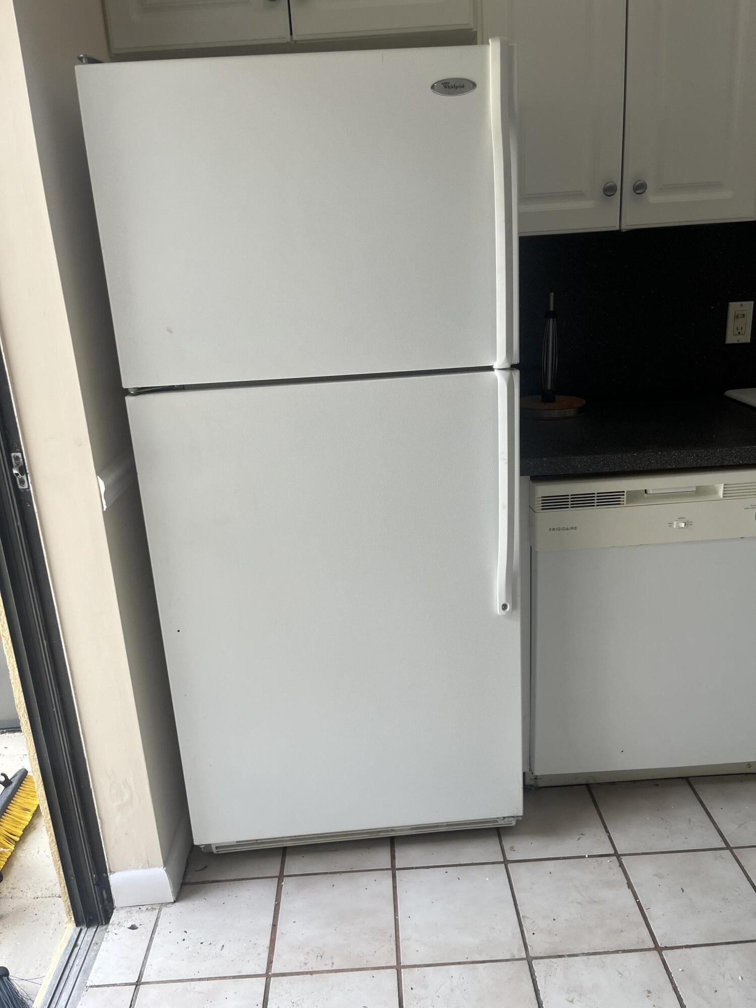 GARDEN LAKES AND GARDEN SQUARE SHOPS - Residential