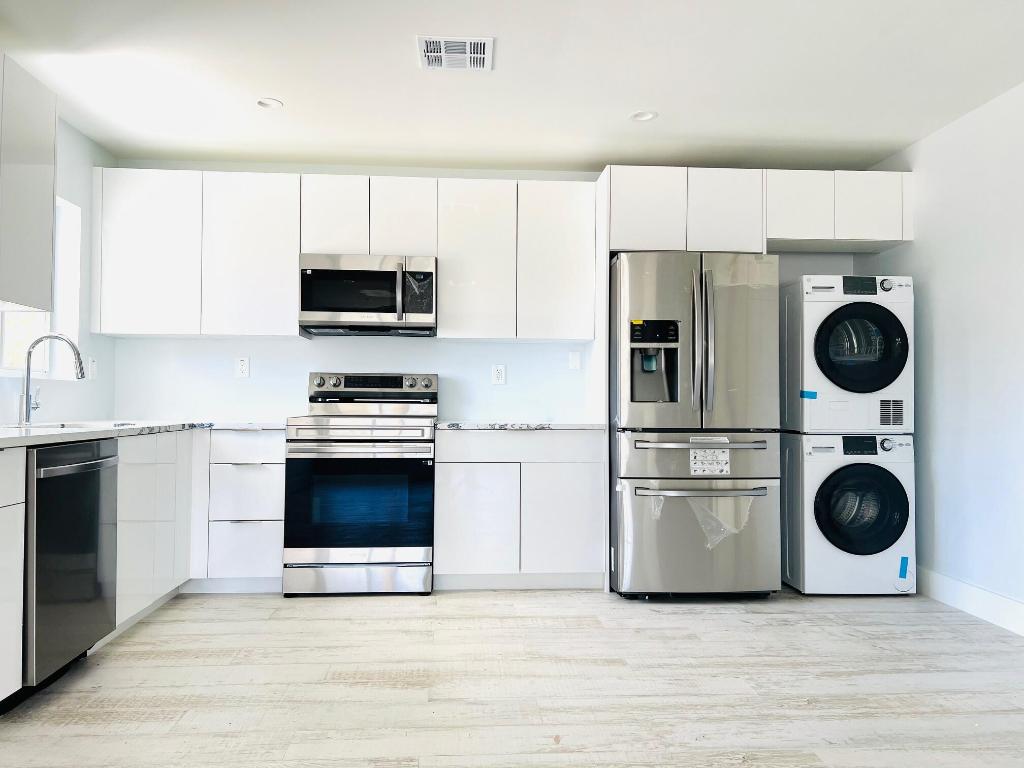 SAVOY CONDO - Residential Lease