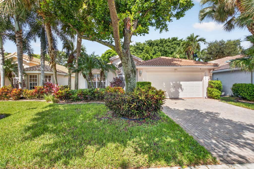 Photo of 11443 MAUNA KEA Lane, Boynton Beach, FL 33437 (MLS # B26066604)