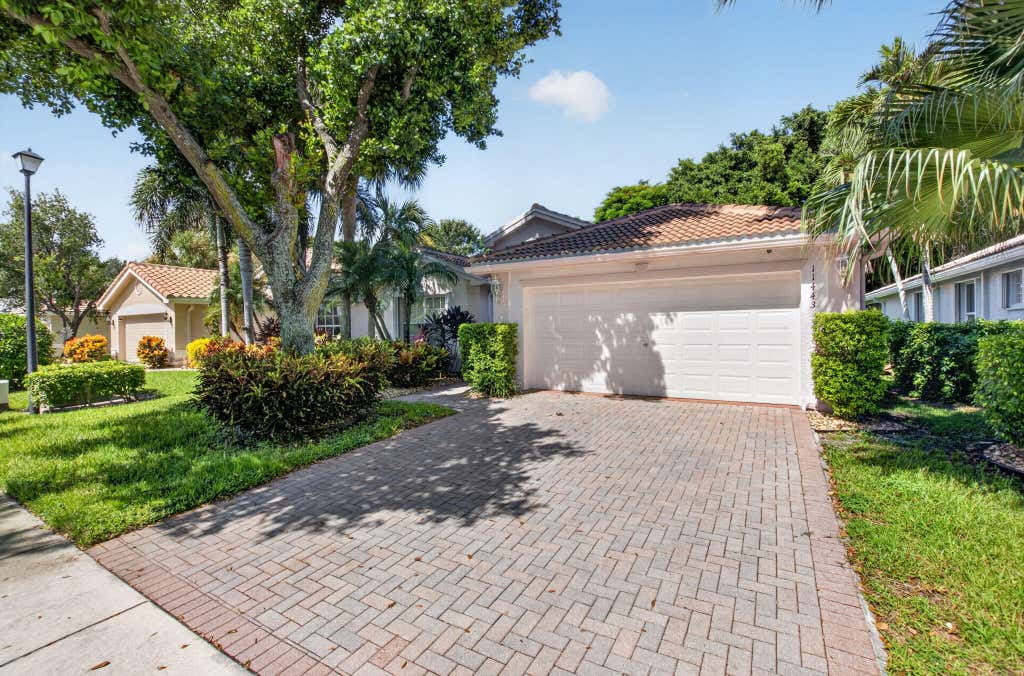 Photo of 11443 MAUNA KEA Lane, Boynton Beach, FL 33437 (MLS # B26066604)