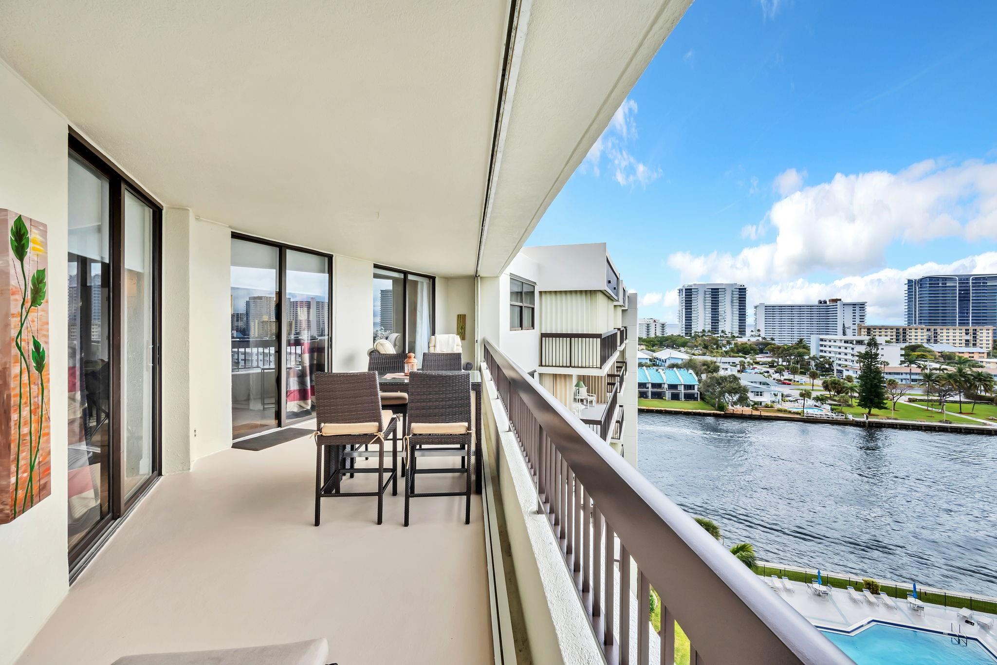 2900 NE 14th Street Causeway 1008