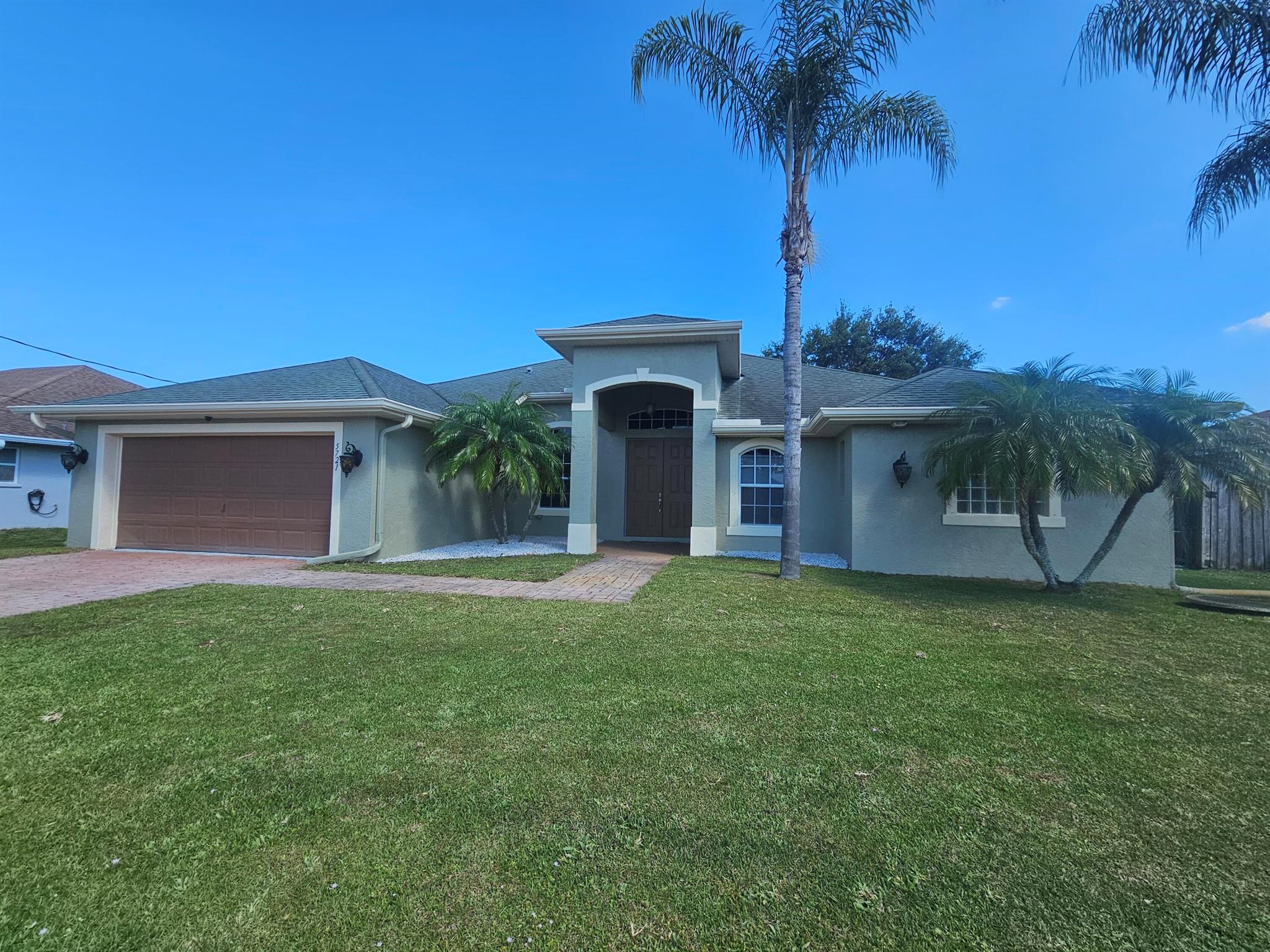 5721 NW Alcazar Terrace, Port St Lucie, FL, 34986/$486,000 3 5721 NW Alcazar Terrace