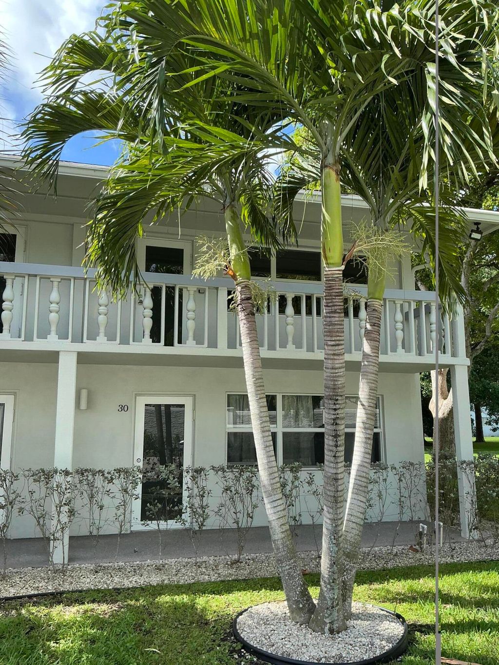 Photo of 40 Ventnor Drive, Deerfield Beach, FL 33442 (MLS # B26013559)