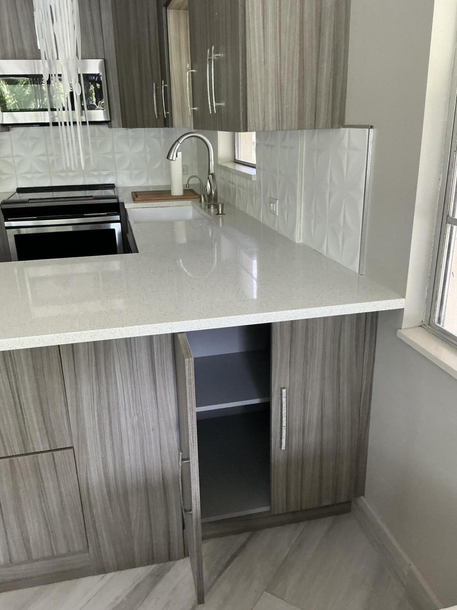 VENTNOR B CONDO - Residential