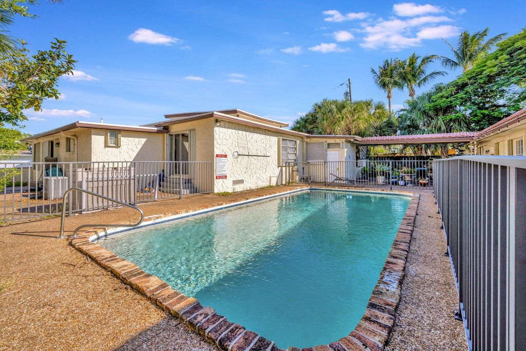 Photo of 2733 NE 1st Terrace NE #3, Wilton Manors, FL 33334 (MLS # R11161786)