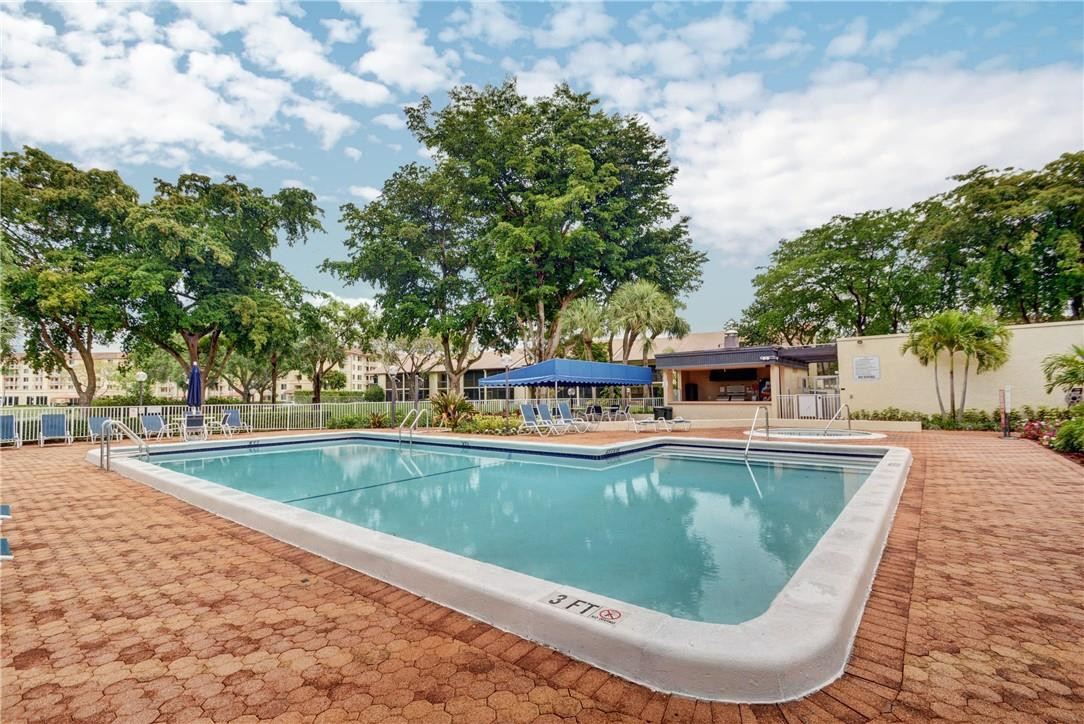 Meadowridge East - Residential